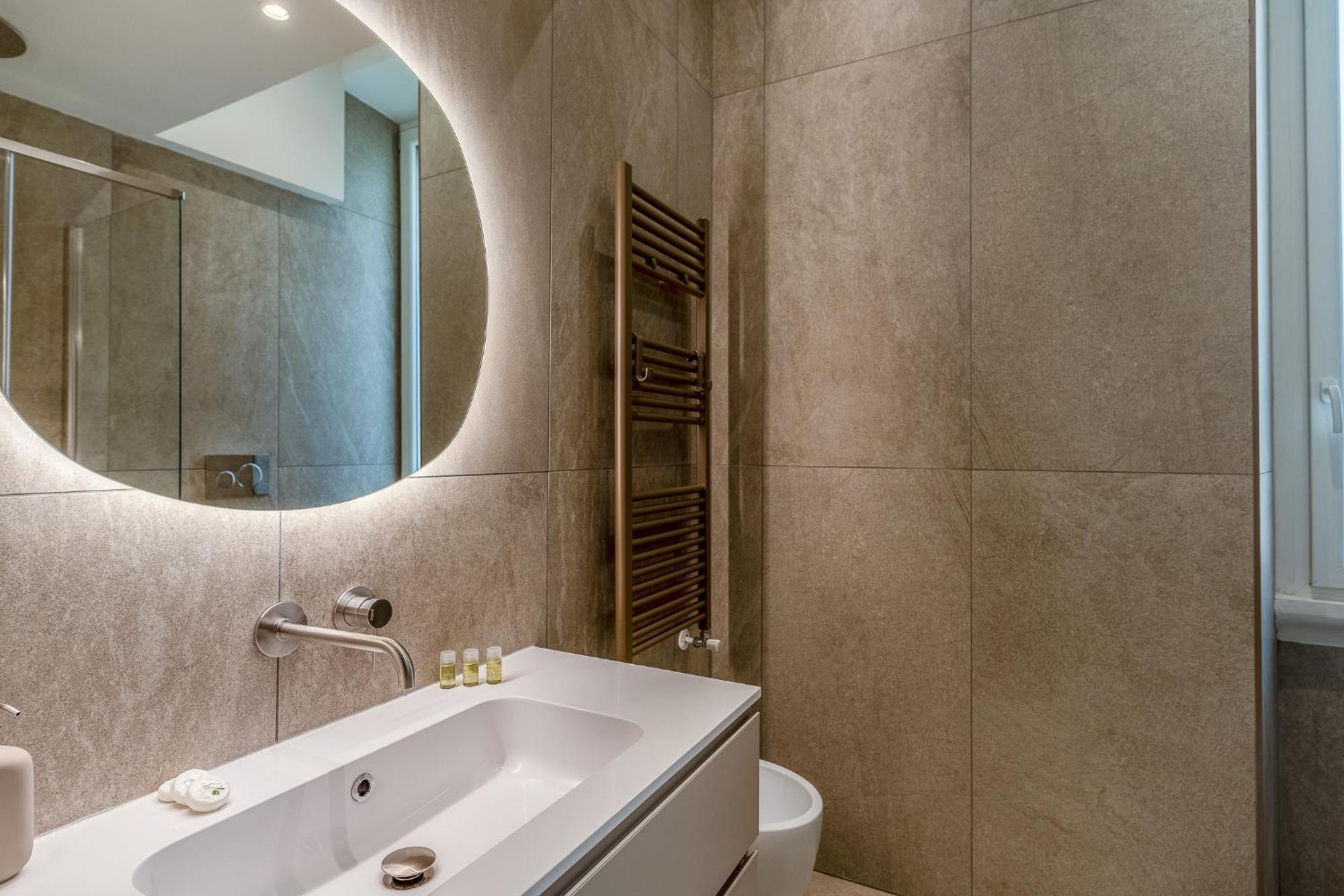 Luxury Apartment - Near Stazione Centrale 米兰 外观 照片
