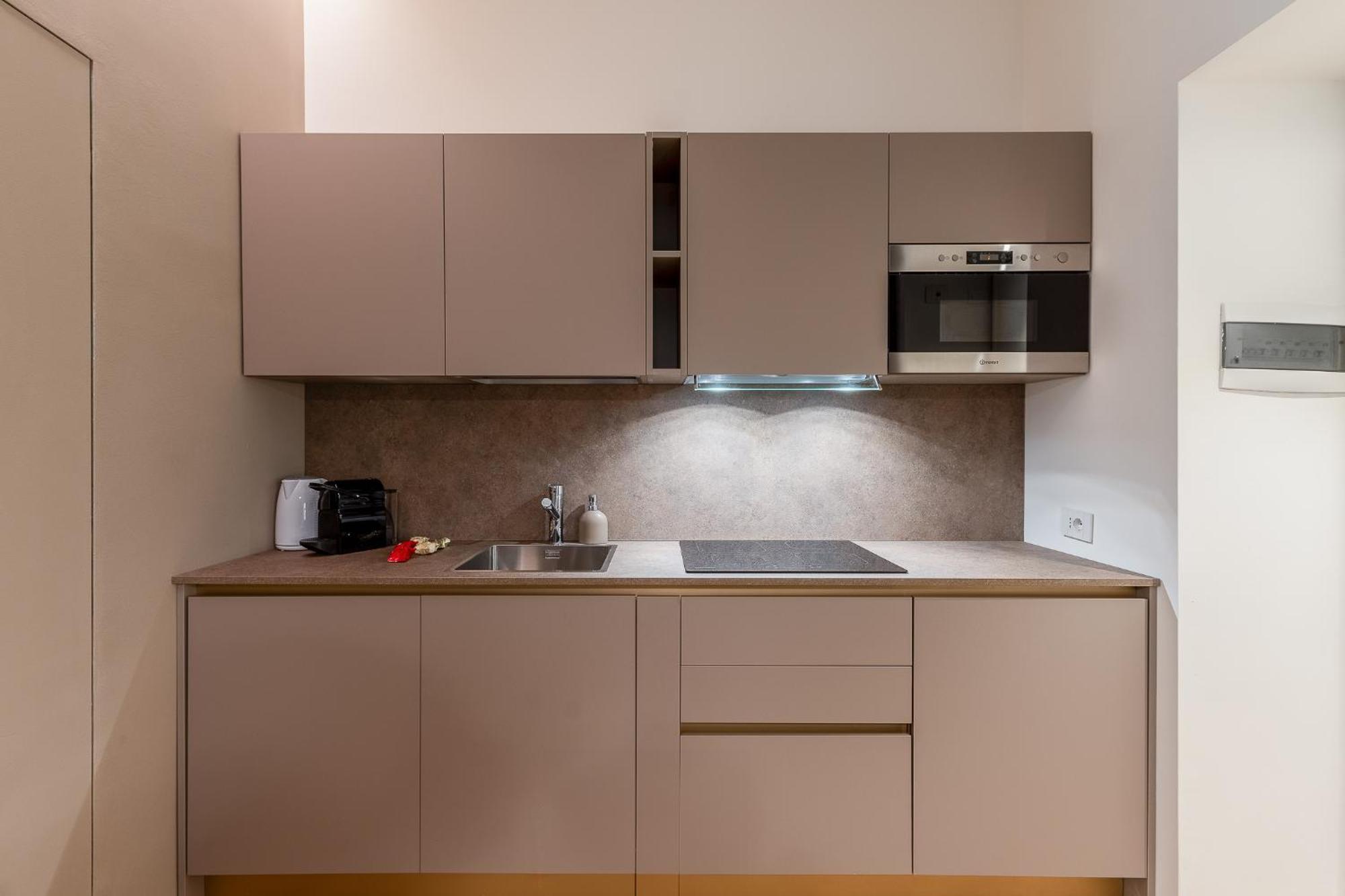 Luxury Apartment - Near Stazione Centrale 米兰 外观 照片