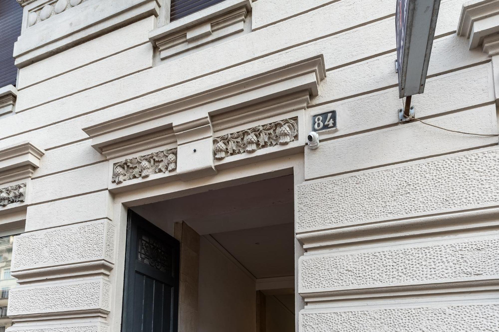 Luxury Apartment - Near Stazione Centrale 米兰 外观 照片